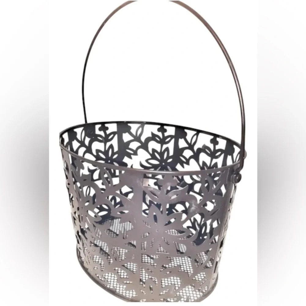 MESH METAL FLORAL GARDEN HOME DECOR BASKET with Handle Brown
